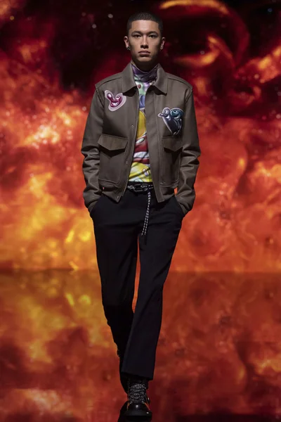 Look 34